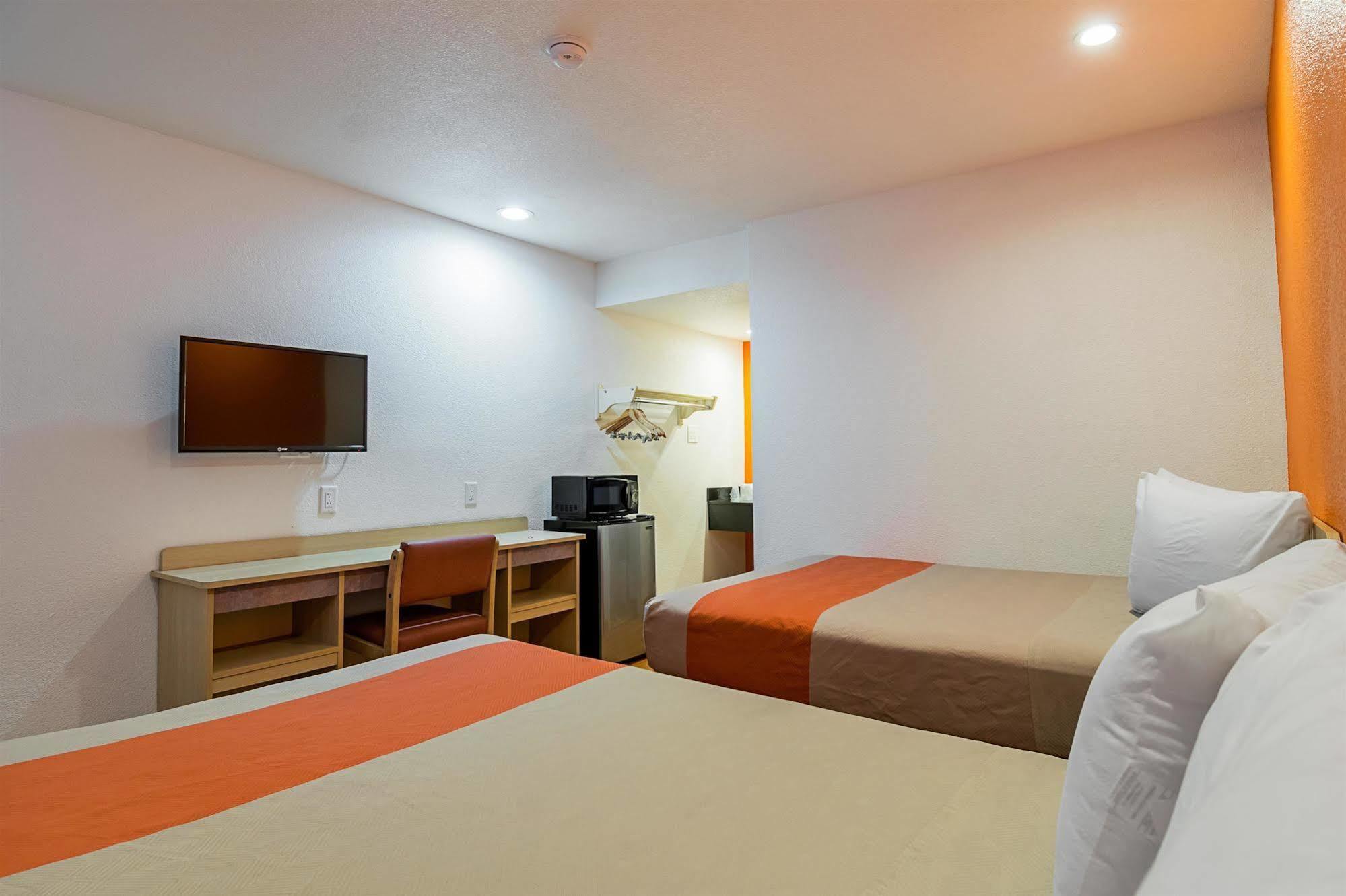 Motel 6 Lost Hills / Buttonwillow Racetrack Buitenkant foto